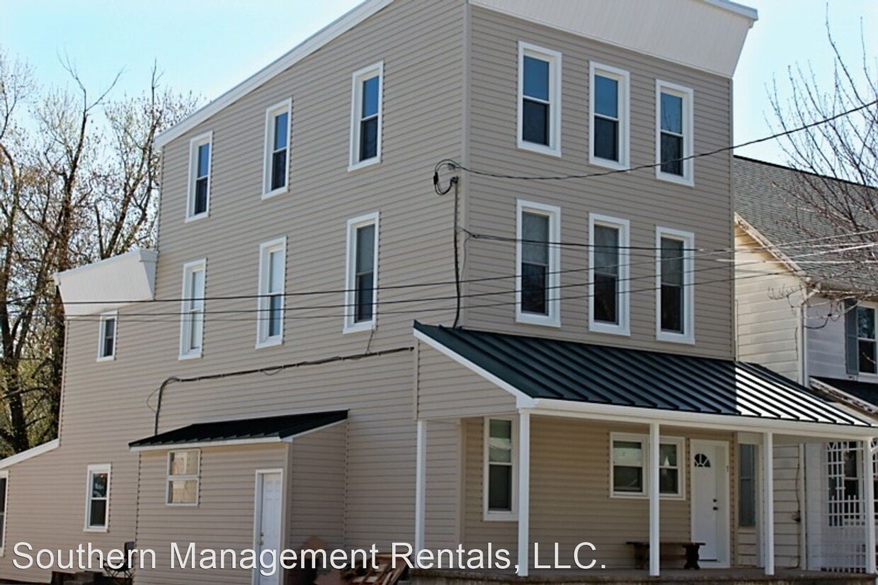 7 S Main St, Stewartstown, PA 17363 House for Rent in Stewartstown