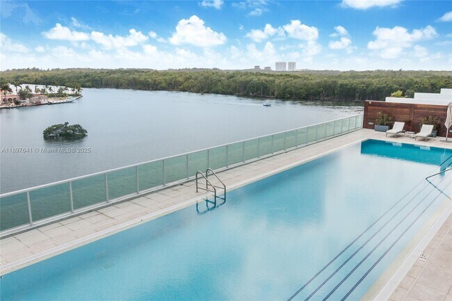 Building Photo - 400 Sunny Isles Blvd