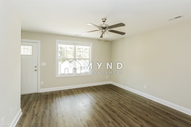 Building Photo - 3 br, 2 bath House - 3233 Roberta Rd