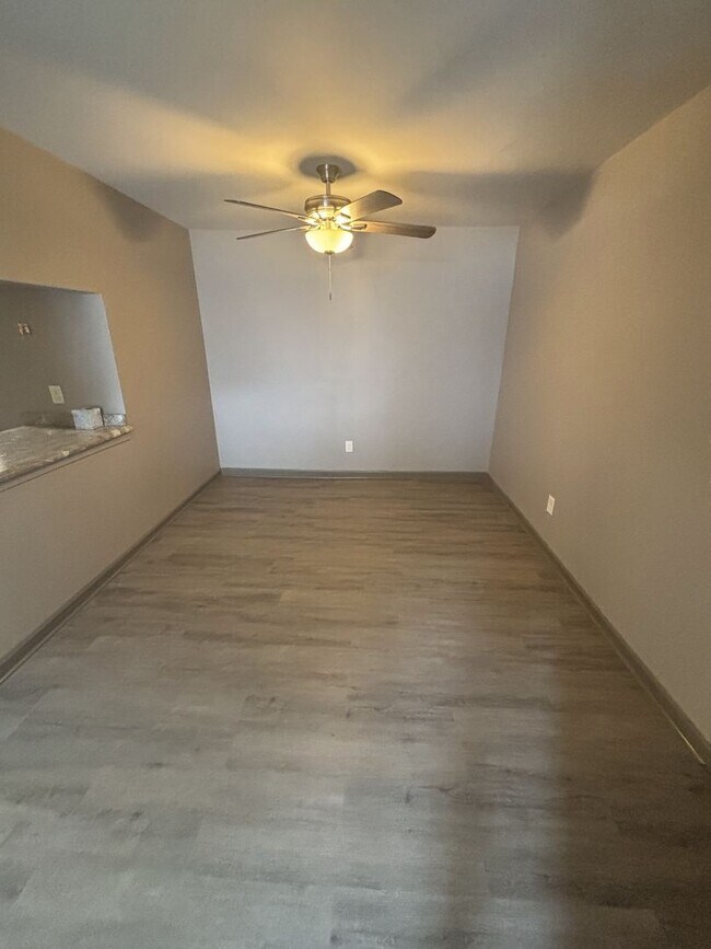 Foto del edificio - 2 Bed 2 Bath zoned for Homewood City schools