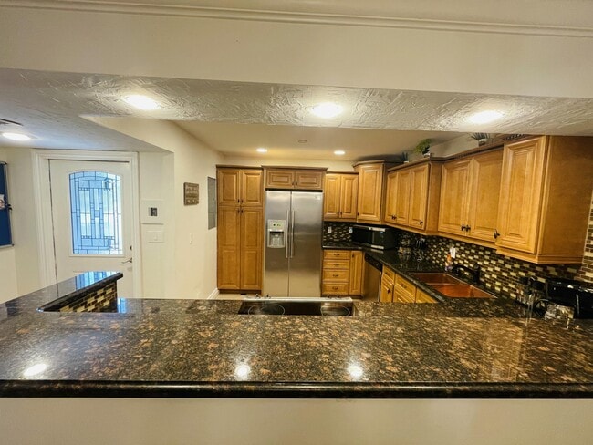 Building Photo - 2924 NW 69th Ct