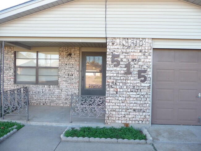 Foto del edificio - 515 SW 69th St
