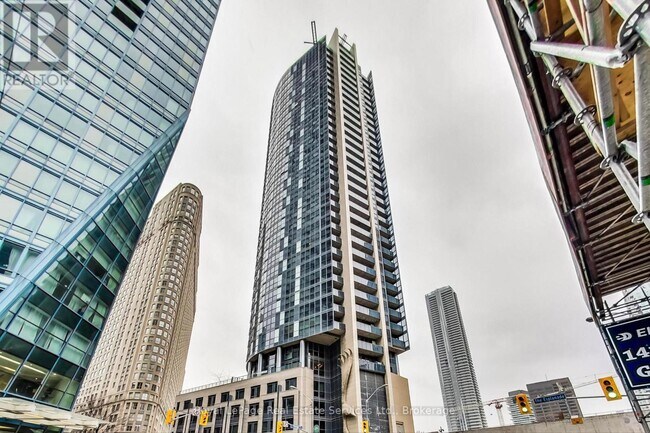 Photo du bâtiment - 1 The Esplanade