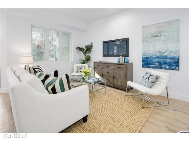 Building Photo - 239 S Marengo Ave