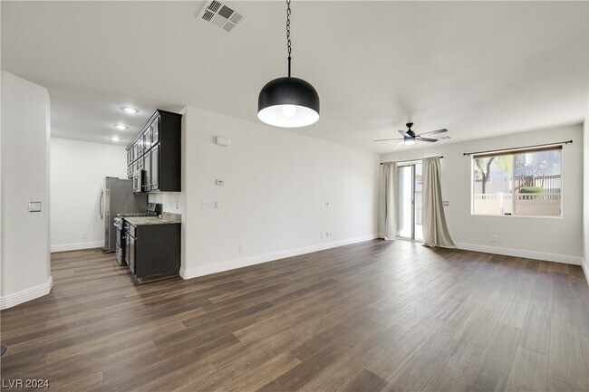 Building Photo - 1114 Luna Eclipse Ln