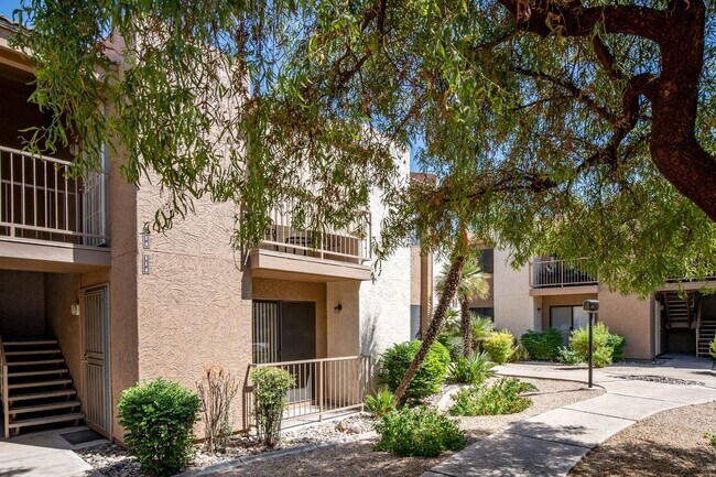 Foto del edificio - COMING SOON! Spacious 1 Bed 1 Bath Condo i...