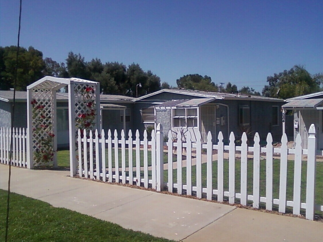 Foto principal - 595 S 2nd St