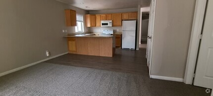 Building Photo - 495 W 2100 N