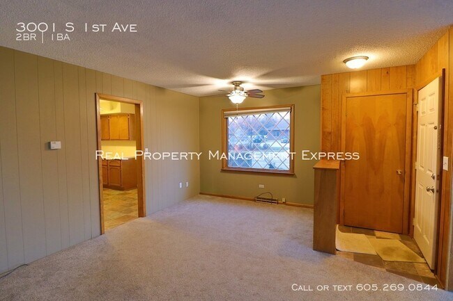 Building Photo - 3001 S 1st Ave
