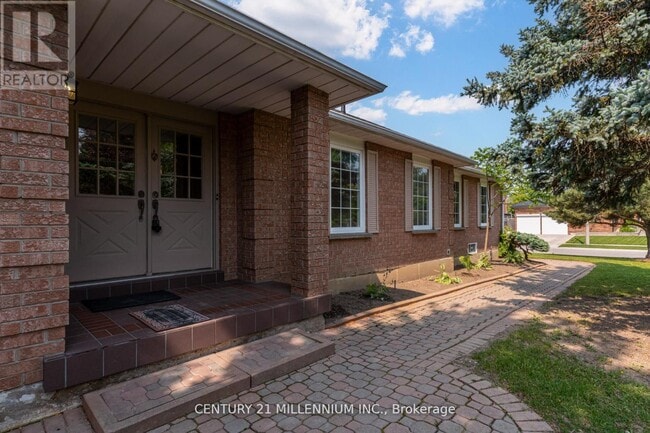 Building Photo - 1572 Cartier Ct