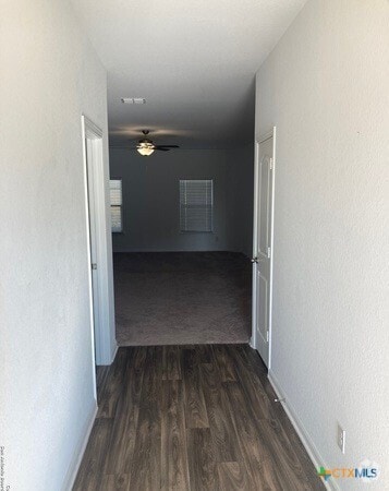 Building Photo - 761 Greenway Trl