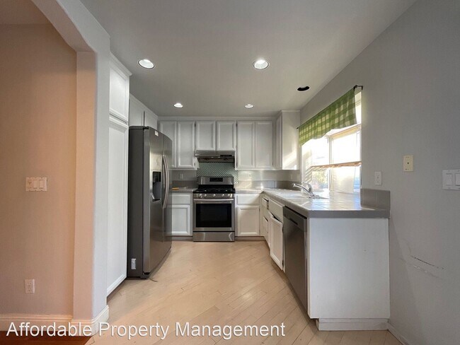 Building Photo - 2 br, 2.5 bath House - 34387 Livorna Terrace