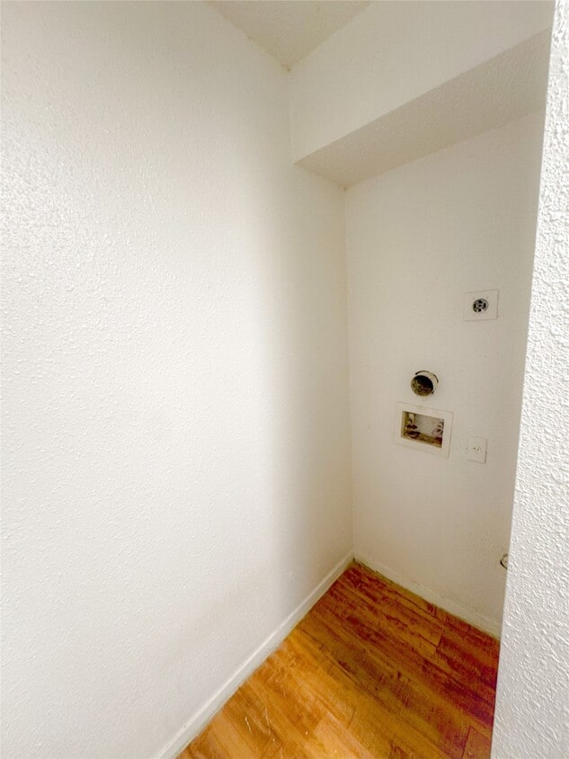 Building Photo - 12615 Brookglade Cir