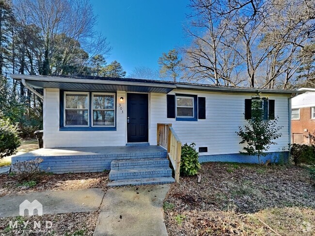 Building Photo - 303 Alda Dr