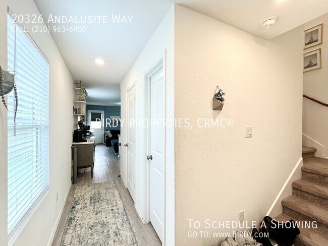 Foto del edificio - "Charming 3-Bedroom Retreat with 2.5 Baths...