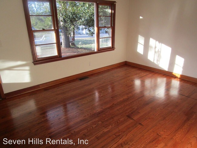 Foto del edificio - 2617 Maple Rd SE