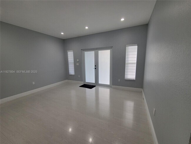 Foto del edificio - 29263 SW 142nd Ave