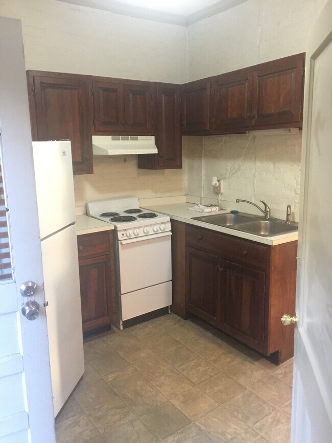 Kitchen - 301 N Broadway