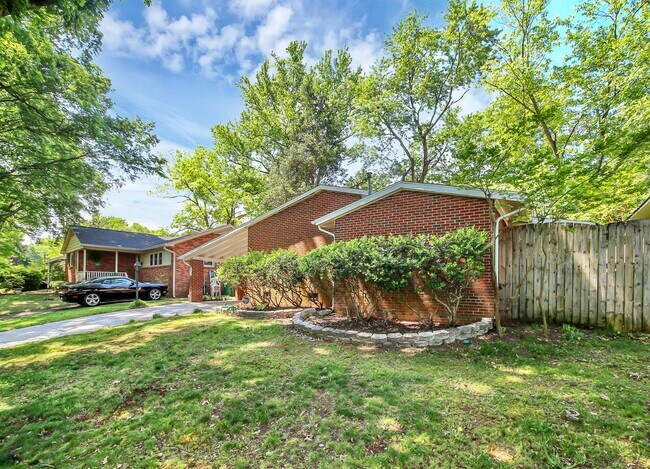 Foto del edificio - 4234 Firwood Ln