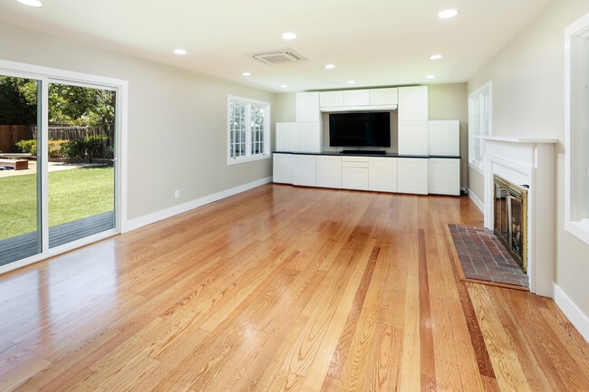 Building Photo - 1115 Hermosa Way
