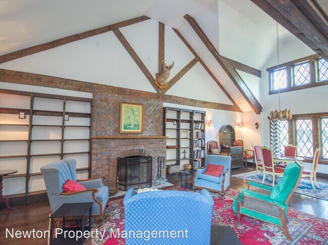 Building Photo - 2 br, 2 bath House - 258 Lakeview Drive