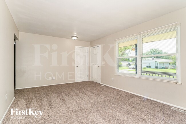 Building Photo - 634 Watkins Glen Dr