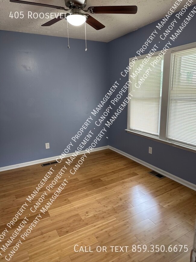 Building Photo - 405 Roosevelt-