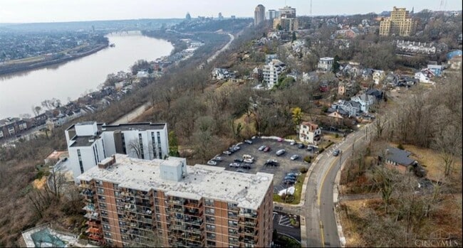 Building Photo - 1815 William Howard Taft Rd