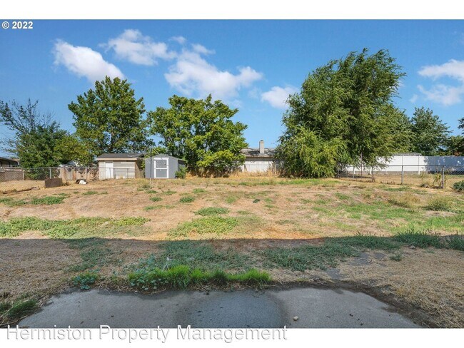 Building Photo - 3 br, 2 bath House - 935 E Gladys Ave