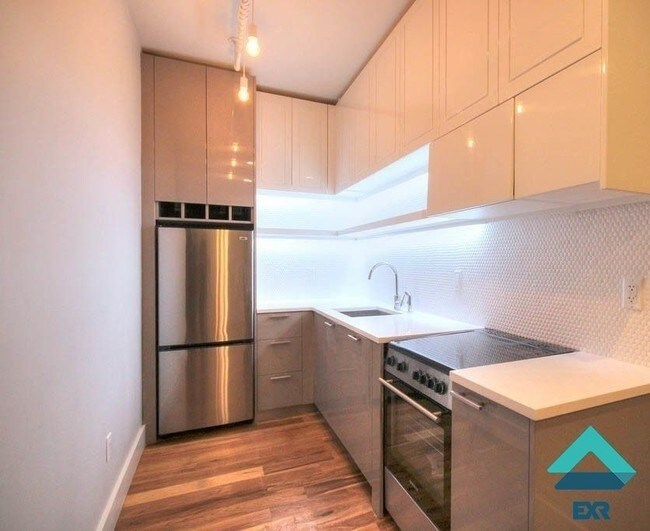 Foto del edificio - 1003 Greene Ave
