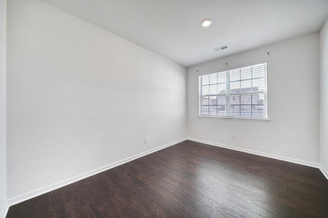 Foto del edificio - Beautiful 4 Bed 2 and a Half Bath Home in Charlotte!