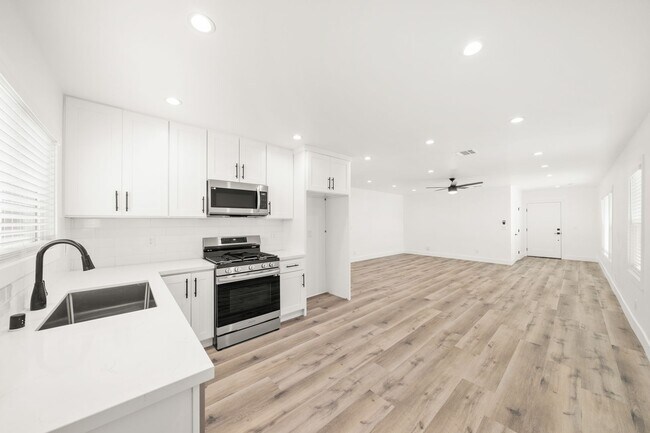 Foto del edificio - 3504 Sandwood St