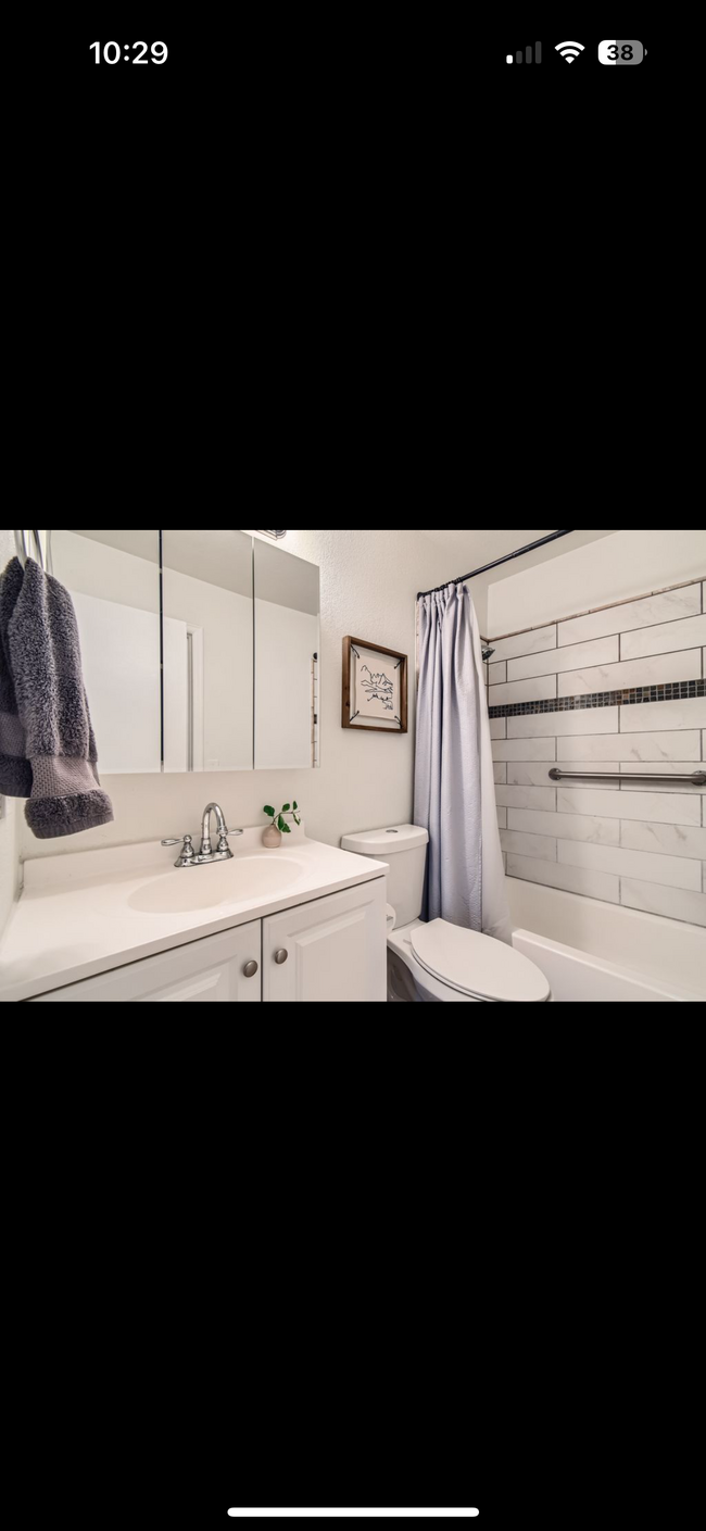 Foto del edificio - 2723 E 96th Way