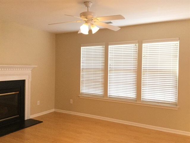 Foto del edificio - 108 Endicott Ct