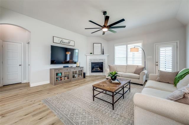 Foto del edificio - 230 Fox Crossing Ln