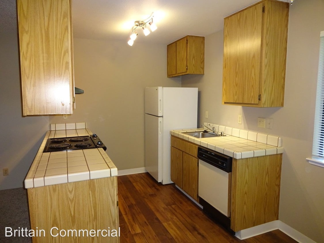 Primary Photo - 1225 Bell St
