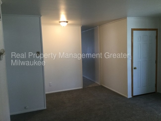 Building Photo - 1215 Randolph St