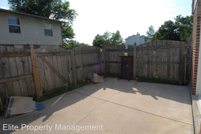 Building Photo - 3 br, 1.5 bath House - 35 Park Charles Blv...