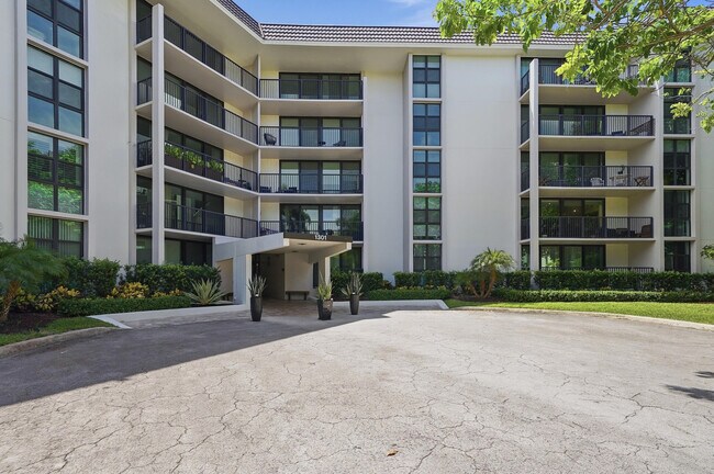 Foto del edificio - 1301 River Reach Dr