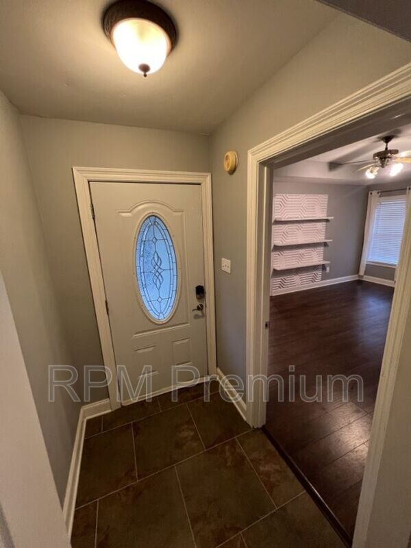 Building Photo - 532 Fawn Lake Dr