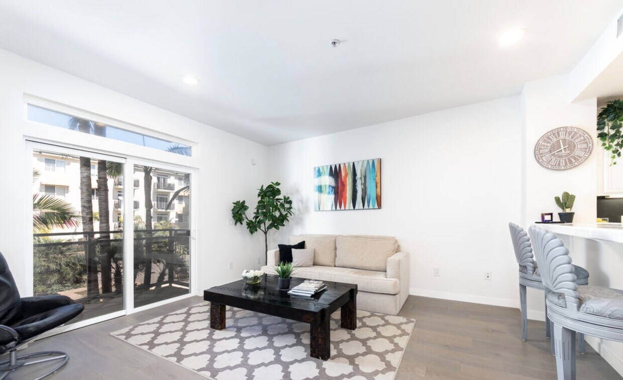 Foto principal - 13200 Pacific Promenade