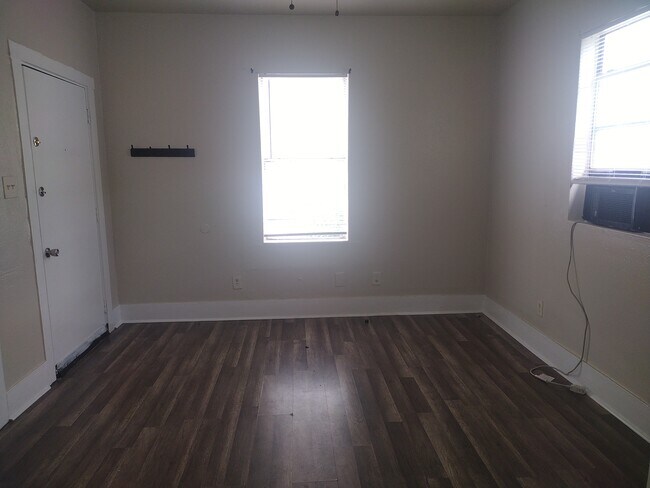 Foto del edificio - 2404 44th St