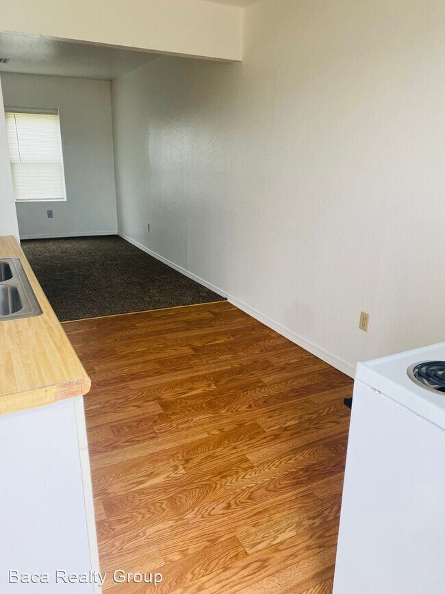Foto del edificio - 2 br, 1 bath House - 211 S. Pecan St.