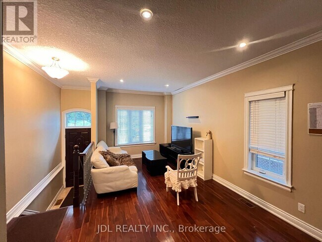 Building Photo - 198a Finch Ave E