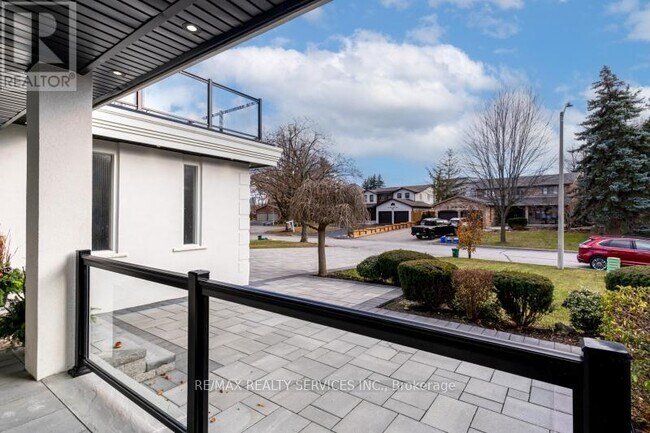 Building Photo - 30 Queen Post Dr