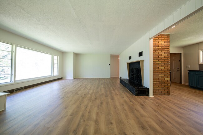 Foto del edificio - 1580 Letendre St