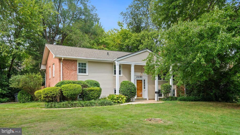 Foto principal - 2230 Wittington Blvd