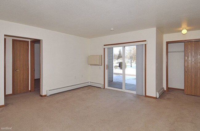 Building Photo - 830 Rice St