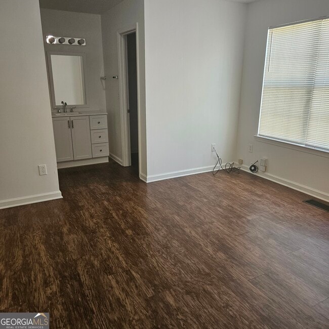 Foto del edificio - 5960 Batson Ct