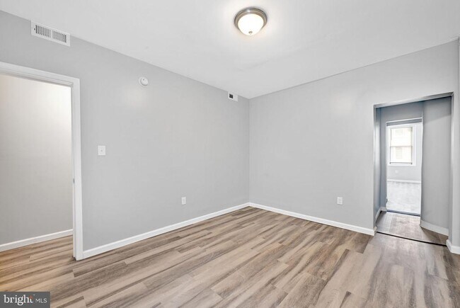 Foto del edificio - 319 E 22nd St